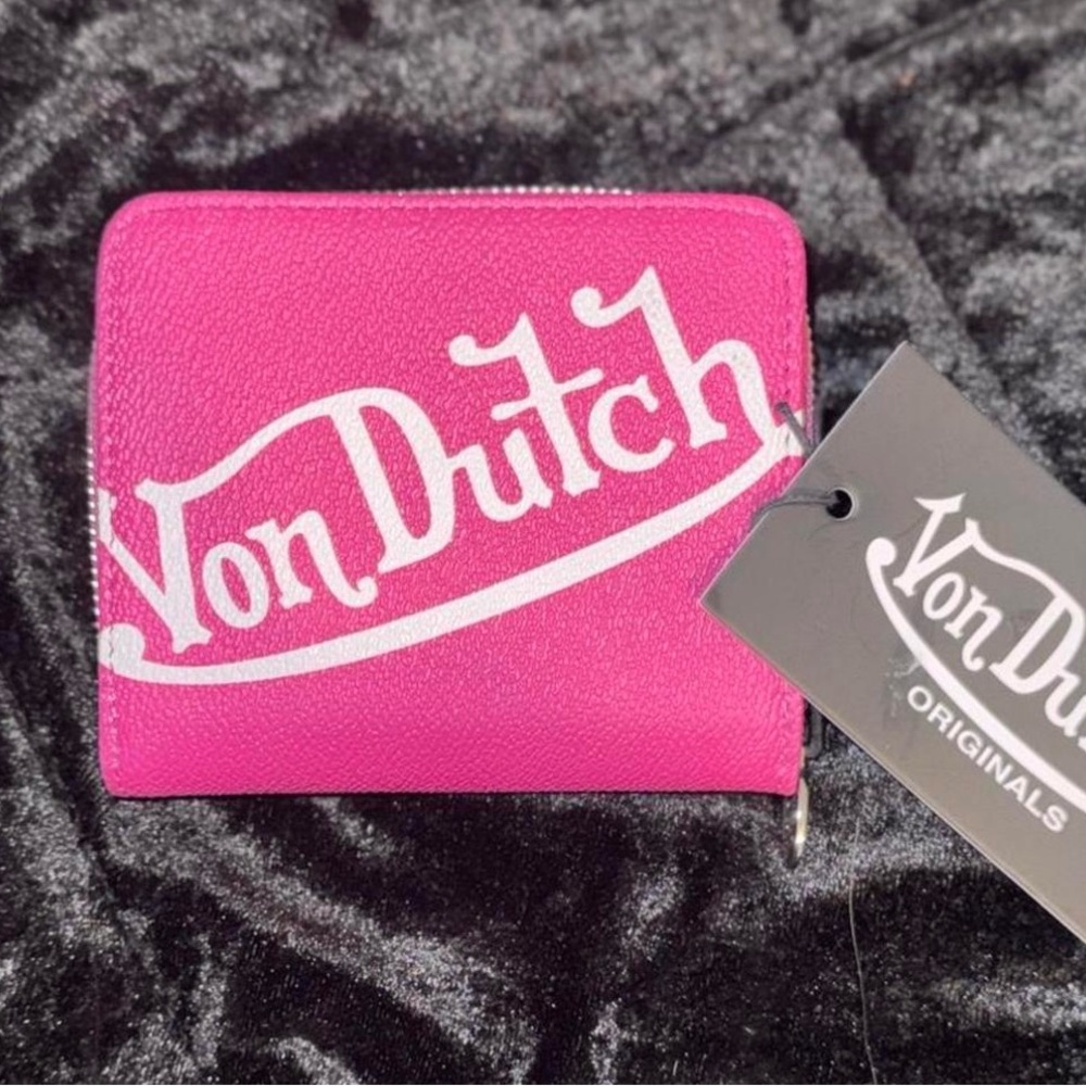 Von Dutch Vibrant Pink Wallet